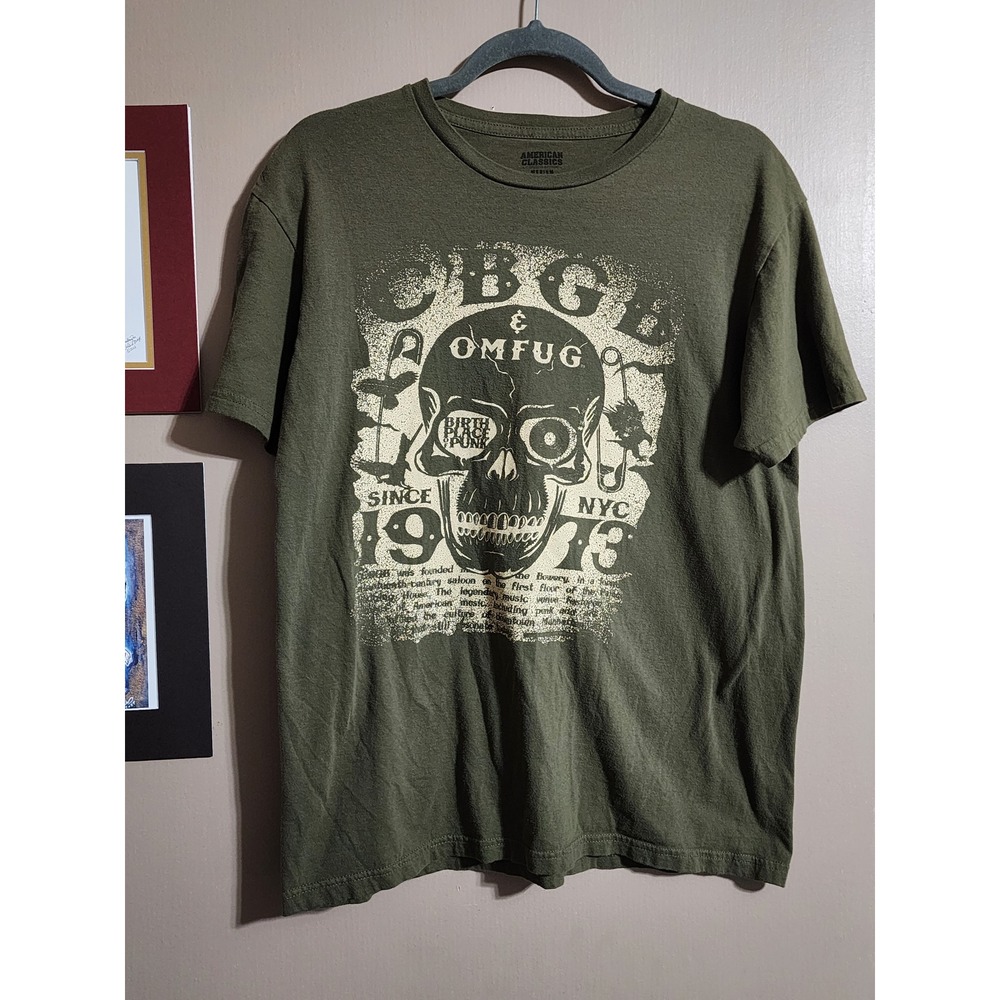 American Classics CBGB T-Shirt Skull Graphic Medium Olive Green